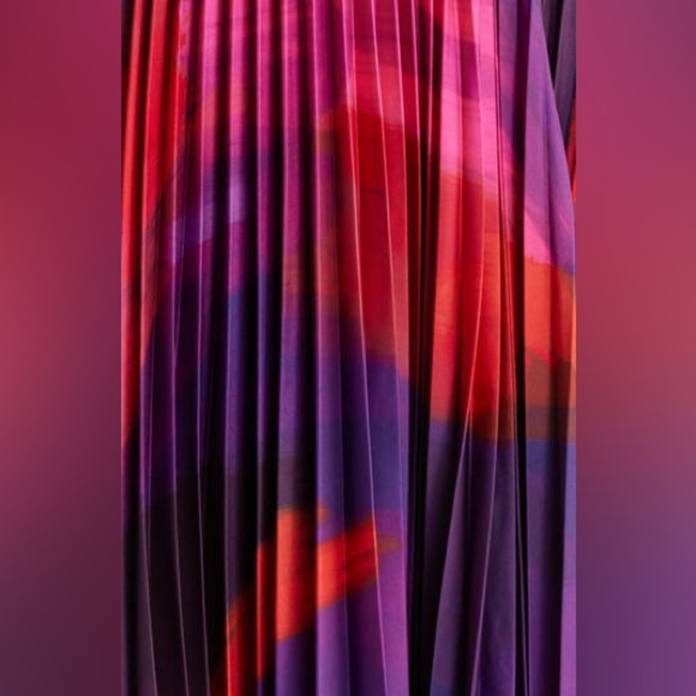 Hutch Sabina Floral Tiered Plissé Gown purple brushstroke - Picture 2 of 3